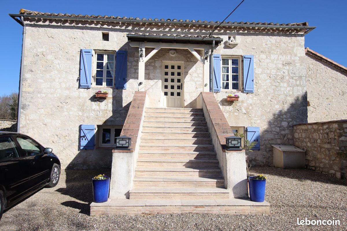 Maison 10 pièces 140 m² · à Montaigu-de-Quercy · 140 m² · 349 000 €
