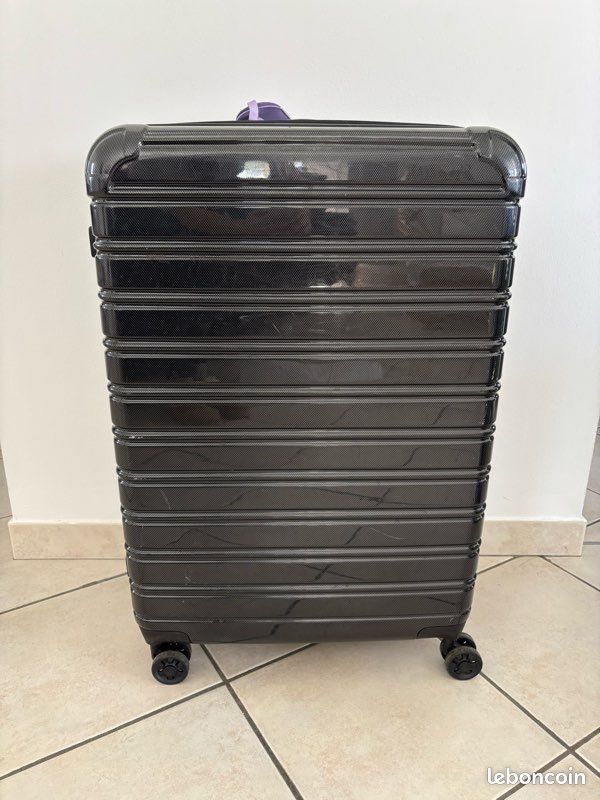 Valise soute en très bon état (image 1)