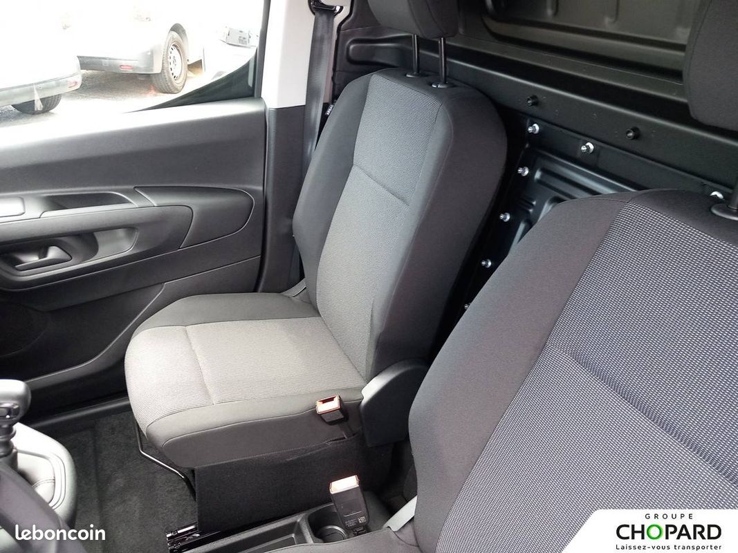 CITROEN Berlingo Essence 110 ch M Manuelle Plus (image 11)