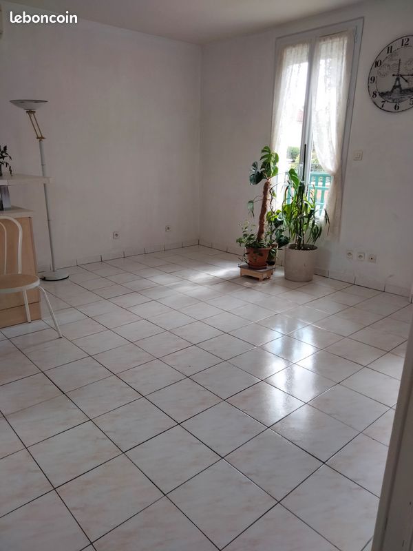 Maison 3 pièces 104 m² · au Bourget · 104 m² · 320 000 €
