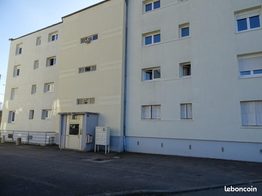 Appartement 5 pièces 91 m² · à Villeneuve-sur-Yonne · 91 m² · 633 €/mois