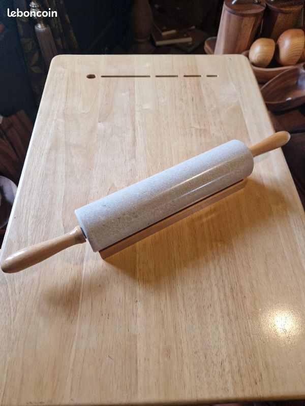 Rouleau à pâtisserie en marbre (image 1)