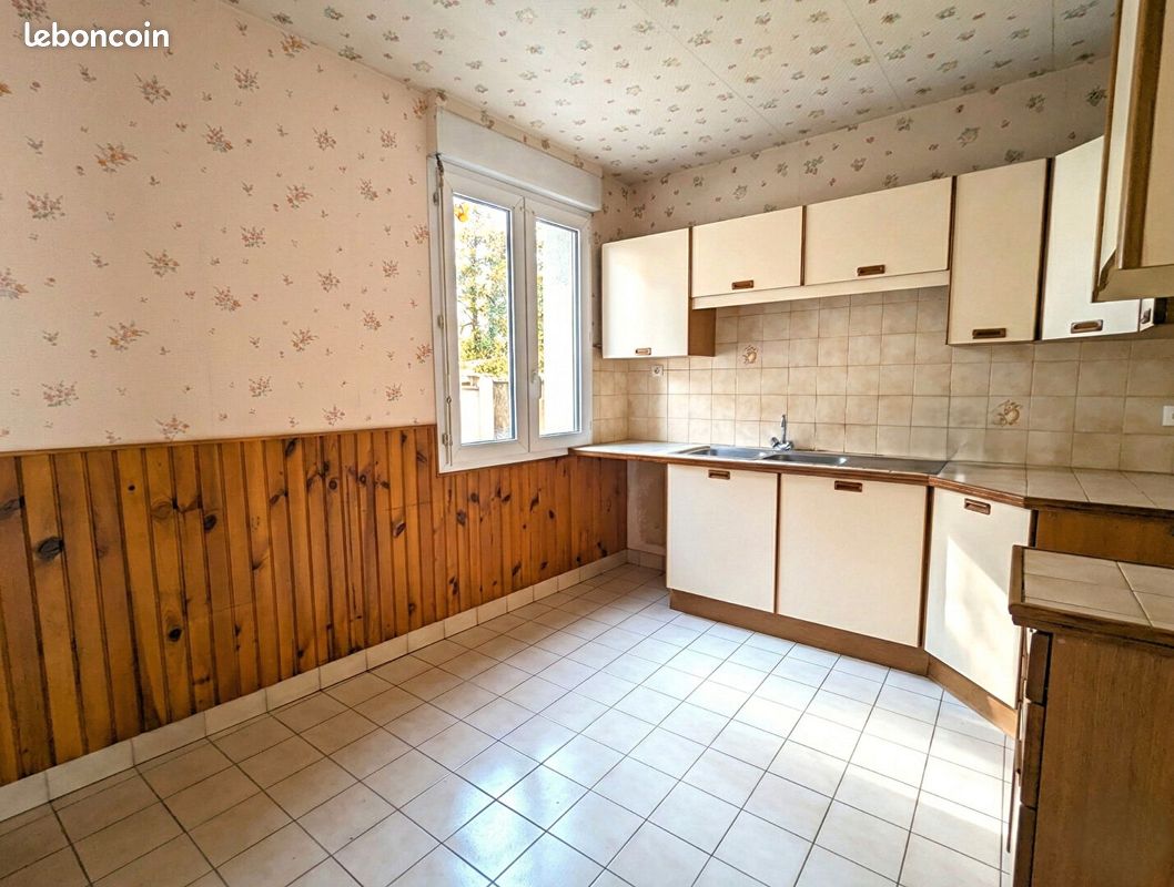 Maison 4 pièces 98 m² · à Château-Renault · 98 m² · 106 000 €