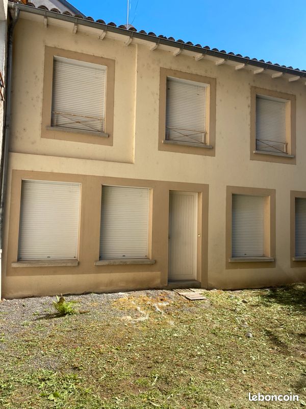 Appartement 2 pièces 61 m² · à Aurillac · 61 m² · 73 000 €