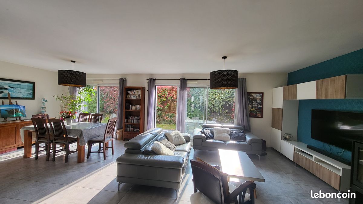 Maison 6 pièces 141 m² · à Saint-Grégoire · 141 m² · 489 000 €