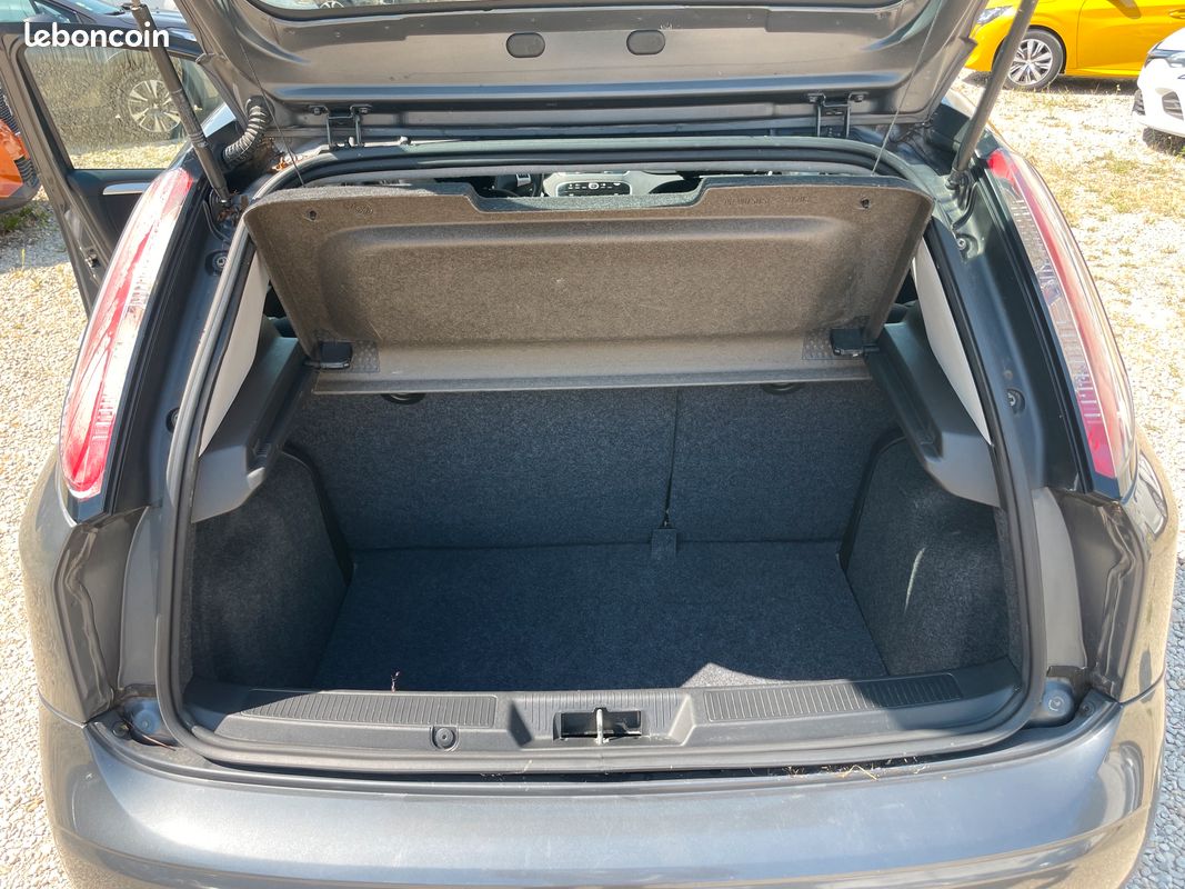 Fiat punto iii (3) 1.2 8v 69 italia 5p (image 10)