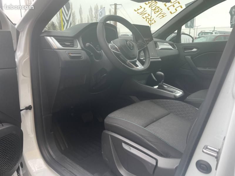 Renault Captur 1.6 E-Tech full hybrid 145ch Evolution (image 10)