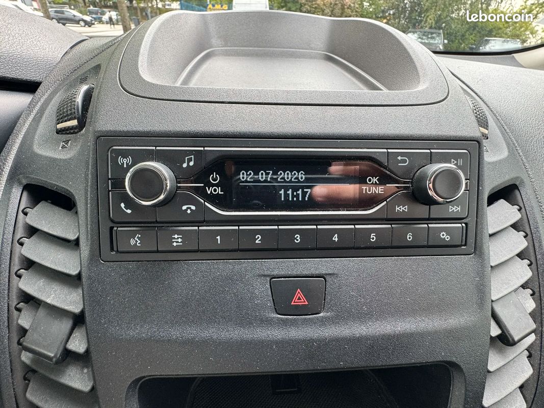 Ford TRANSIT CONNECT 1.5 TDCI L2 Fourgon (image 19)