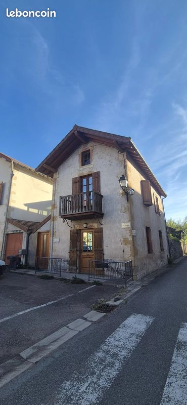 Appartement 3 pièces 100 m² · à Châteauneuf · 100 m² · 490 €/mois