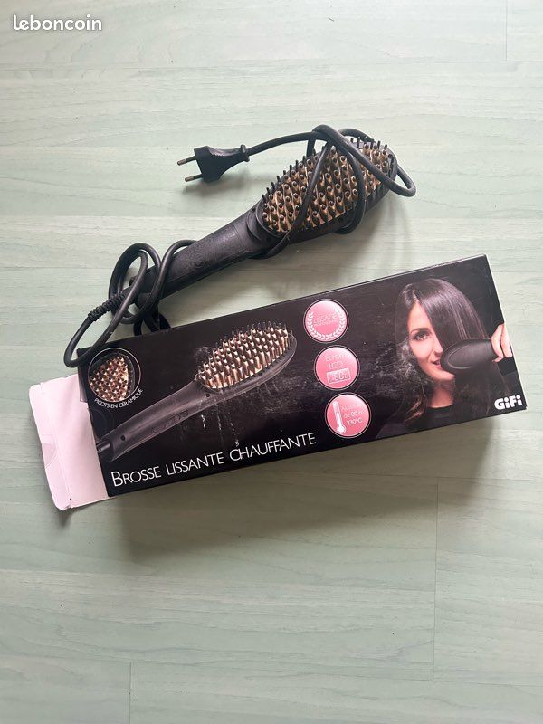Brosse à cheveux lissante (image 1)