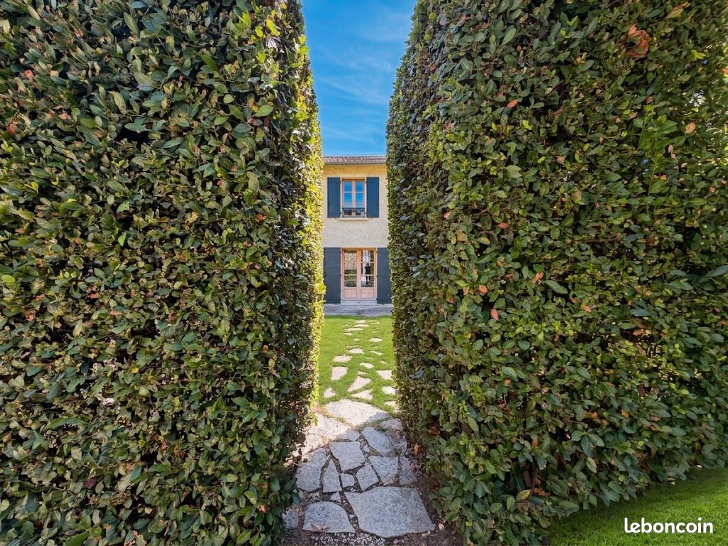 Maison 5 pièces 143 m² · à Villeneuve-lès-Avignon · 143 m² · 442 000 €
