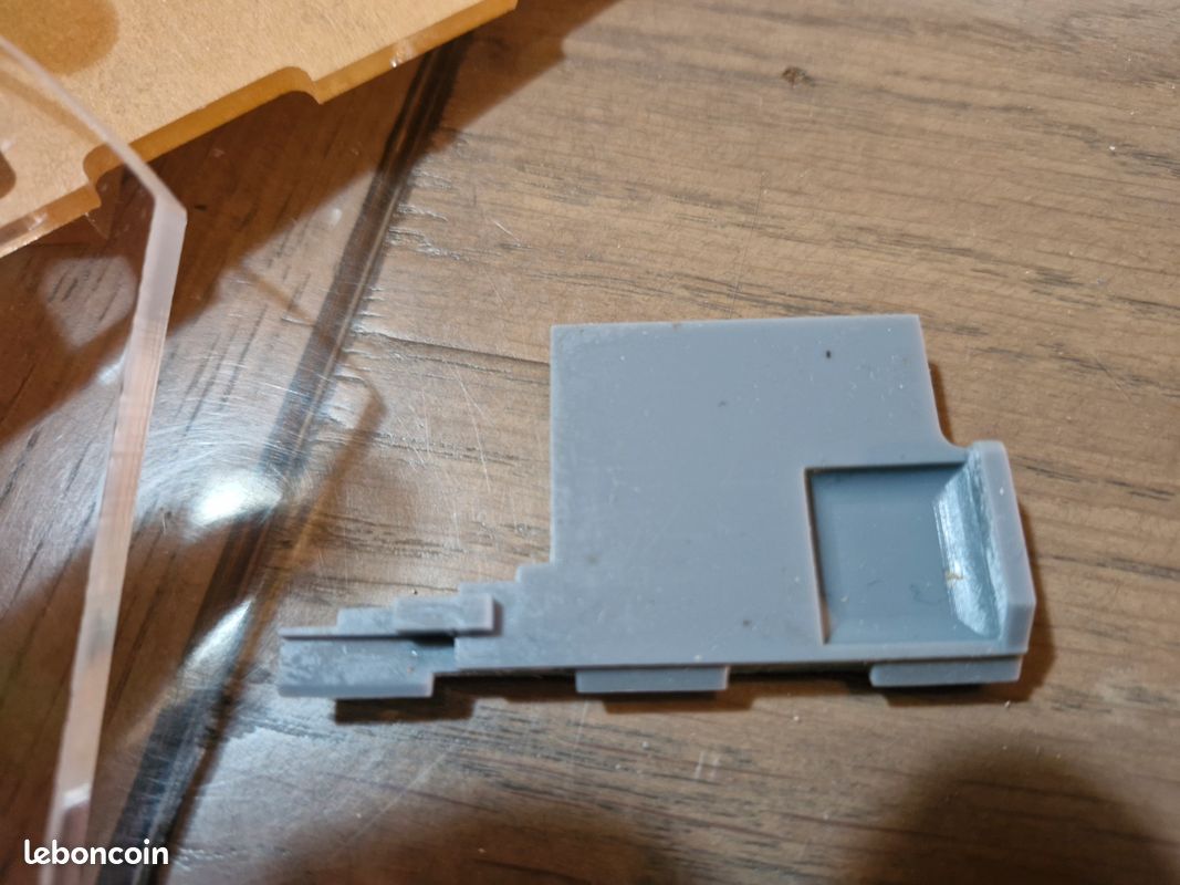 Cale en plexiglas de 4 mm pour domino 700 (image 3)