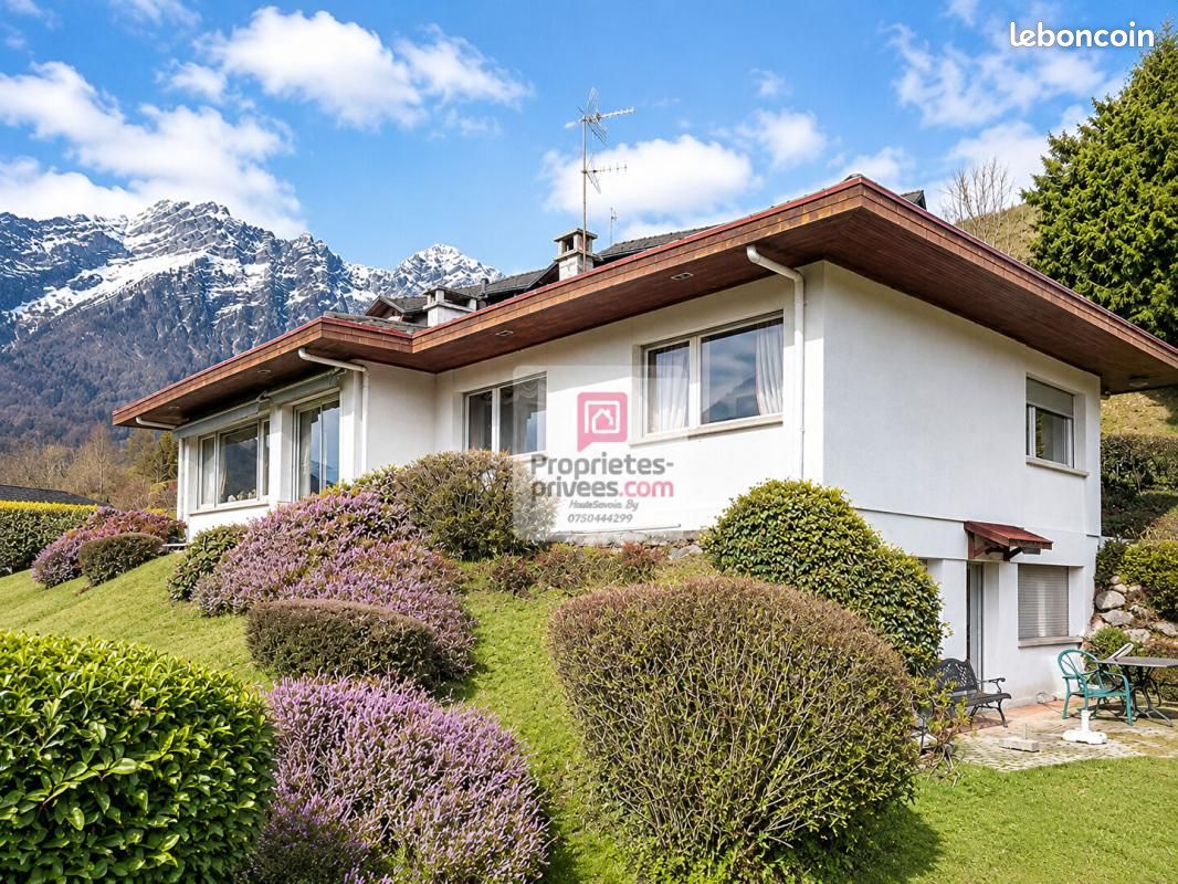 Maison 7 pièces 323 m² · à Ugine · 323 m² · 350 000 €