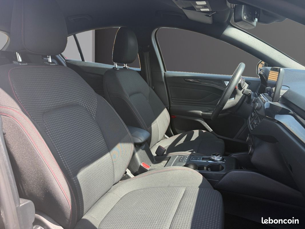 FORD FOCUS 1.5 EcoBoost 150 SS BVA8 ST Line - GPS - Caméra - Détecteur angles mort - Carplay - Suivi à jour (image 10)