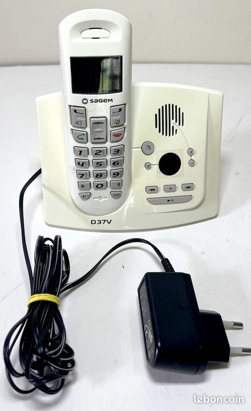 Téléphone sans fil 3 postes DECT Sagem D37V Trio - 1 base et 2 combinés (image 3)