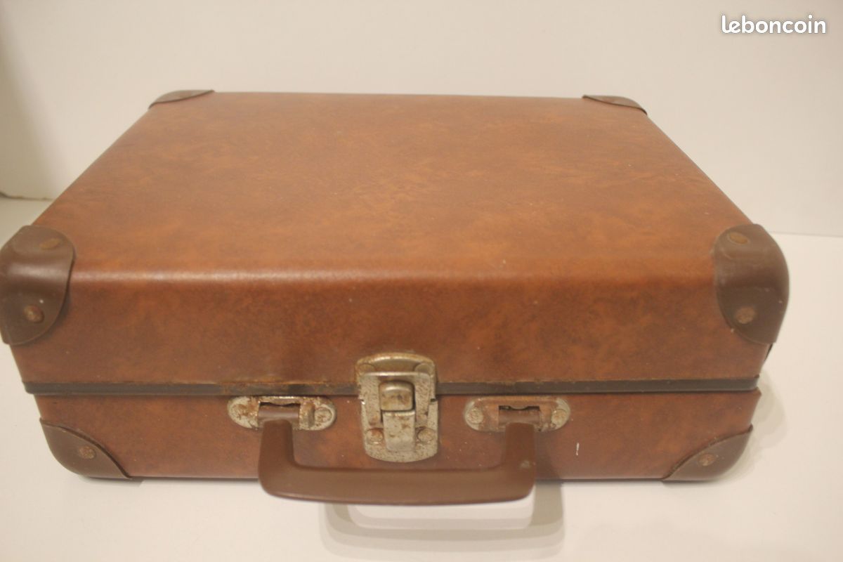 Valise Ou Malette électronique Vide Type Médecine - Occasion