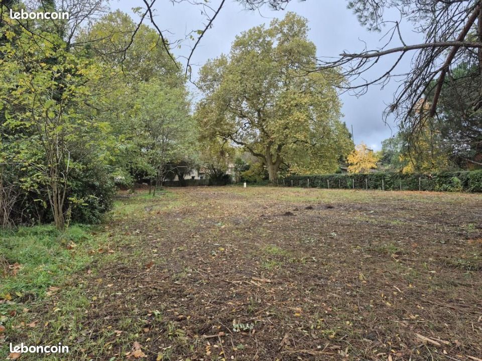 Terrain 600 m² · à Baron · 99 000 €