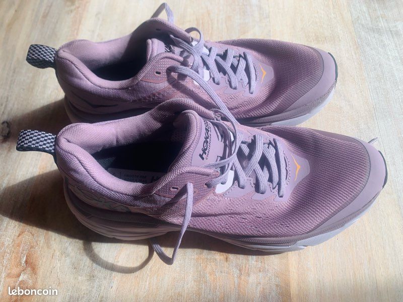 Baskets HOKA CHALLENGER ATR 6 W (image 1)