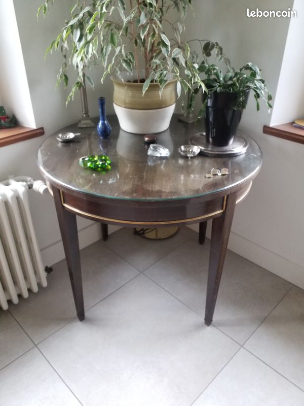 Table ronde style empire (image 1)