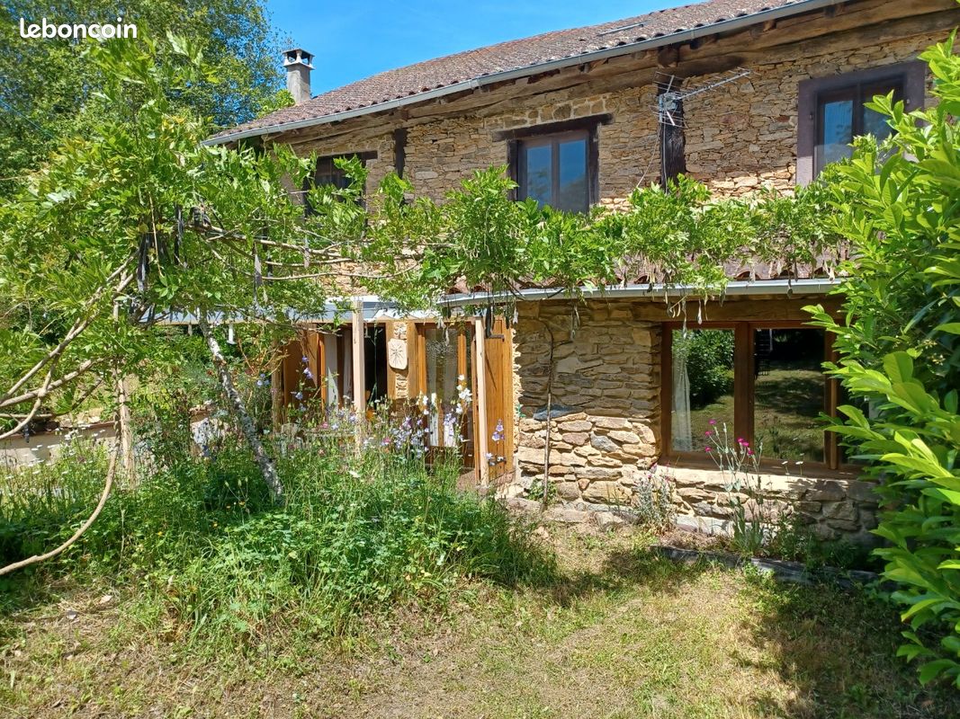 Maison 6 pièces 175 m² · à Champagnac-la-Rivière · 175 m² · 175 000 €