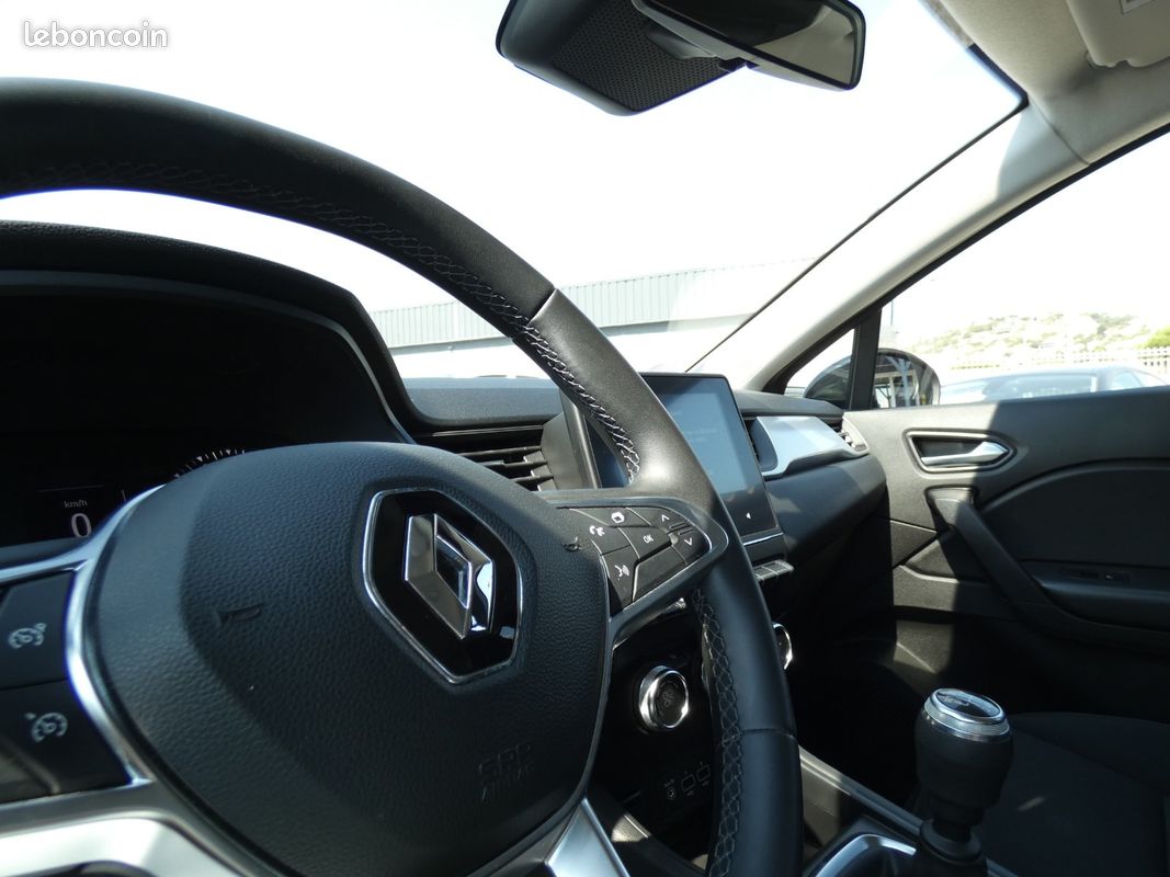 RENAULT CAPTUR TCe 90 Business (image 23)
