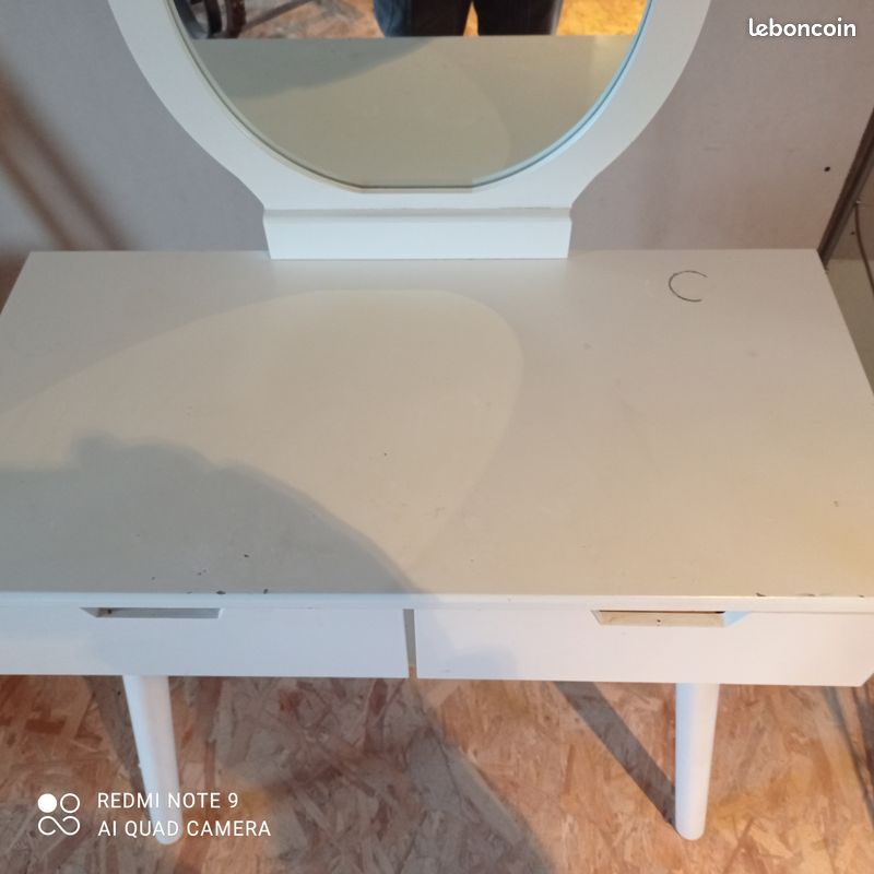 Vend coiffeuse blanche avec miroir et tiroir (image 3)
