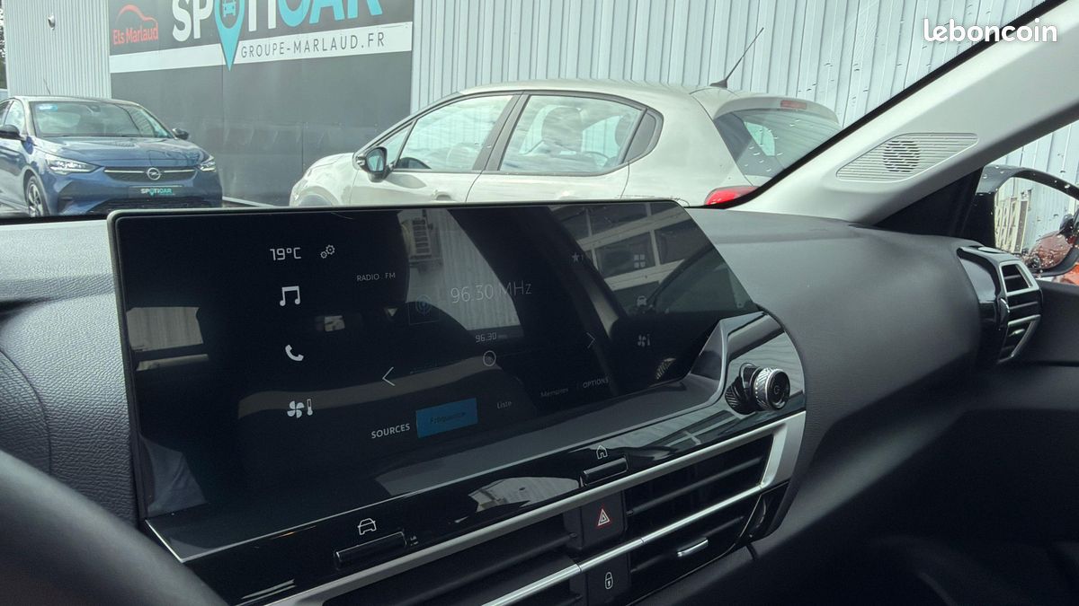 CITROEN C4 PureTech 130 S&S EAT8 Feel (image 20)