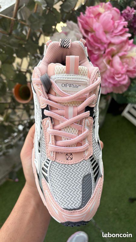 Off white (image 4)