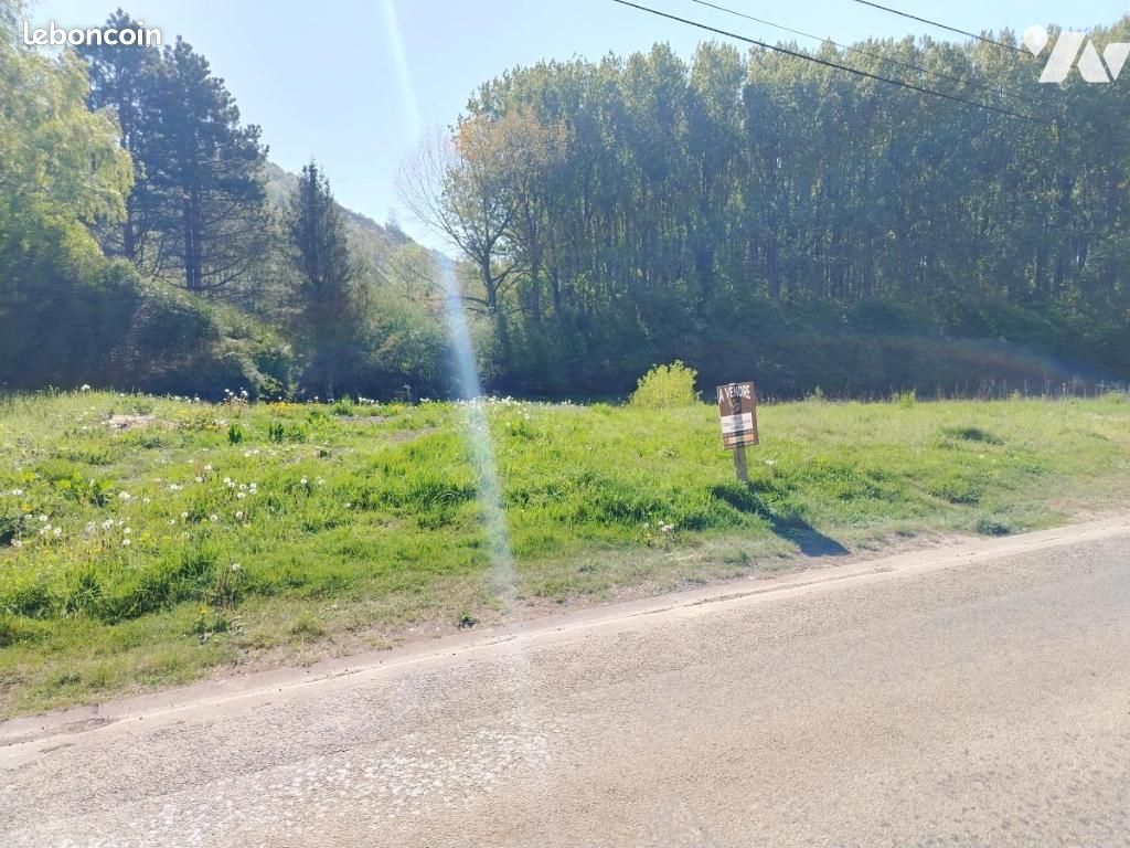 Terrain 2032 m² · à Estrée-Blanche · 2 032 m² · 44 000 €