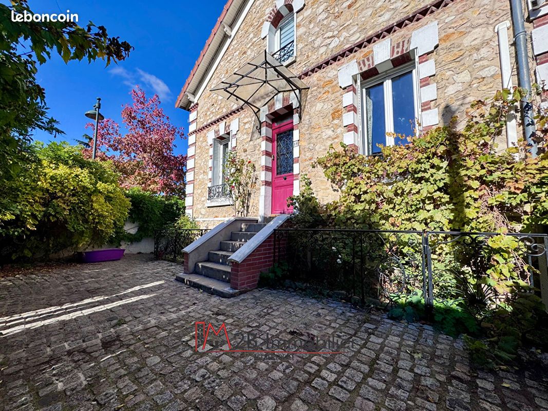 Maison 6 pièces 130 m² · à Saint-Thibault-des-Vignes · 130 m² · 510 000 €