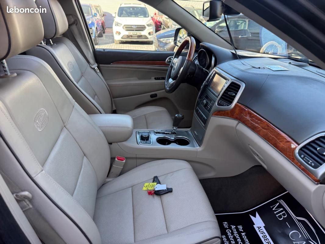 Jeep Grand Cherokee 3.0 CRD Overland | 241 ch BVA Toit panoramique Régulateur adaptatif Hayon éle... (image 10)