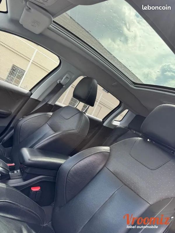 Peugeot 2008 GENERATION-I 1.6 E-HDI 90 ALLURE TOIT PANORAMIQUE (image 18)