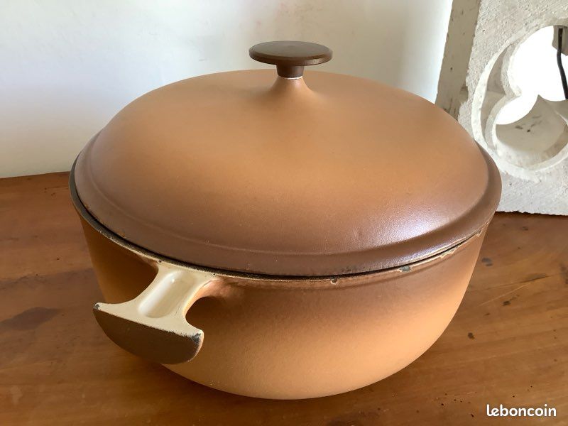 LE CREUSET Plat Ovale en fonte émaillée MARRON MAMA / Enzo MARI No 29 EUR 12,00 - FR