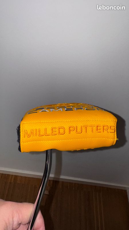 Brand New Scotty Cameron Pistolini Plus With Texture Grip Black / White Brand New Scotty Cameron Pistolini Plus With Texture Grip Black / White