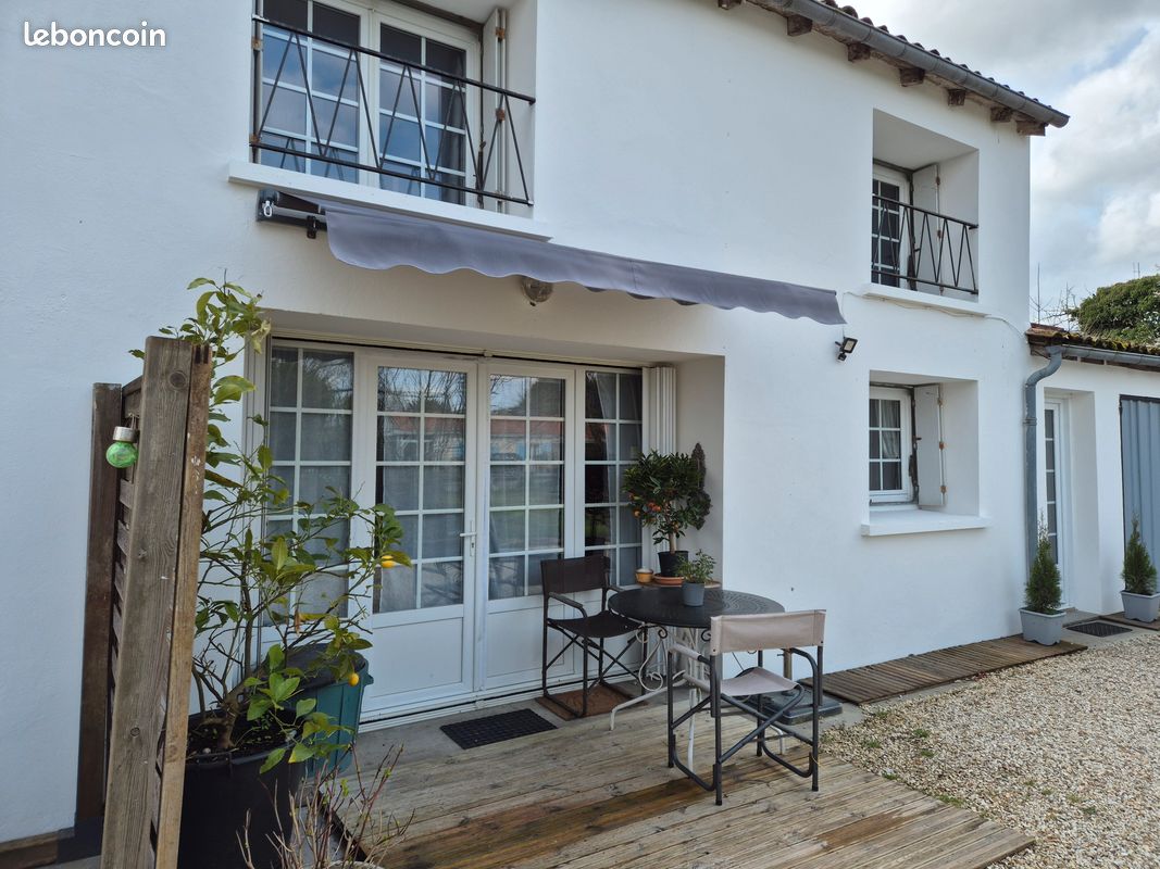 Maison 7 pièces 175 m² · à Saint-Genis-de-Saintonge · 175 m² · 199 900 €