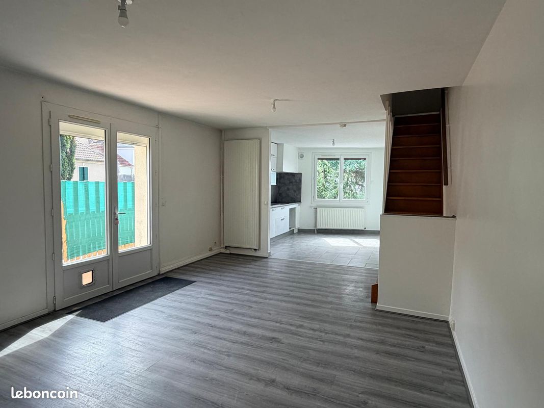 Appartement 4 pièces 77 m² · à Bruyères-le-Châtel · 77 m² · 1 195 €/mois
