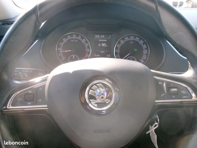 Skoda OCTAVIA COMBI 1.6 TDI 116CH SCR BUSINESS DSG7 EURO6D-T (image 20)