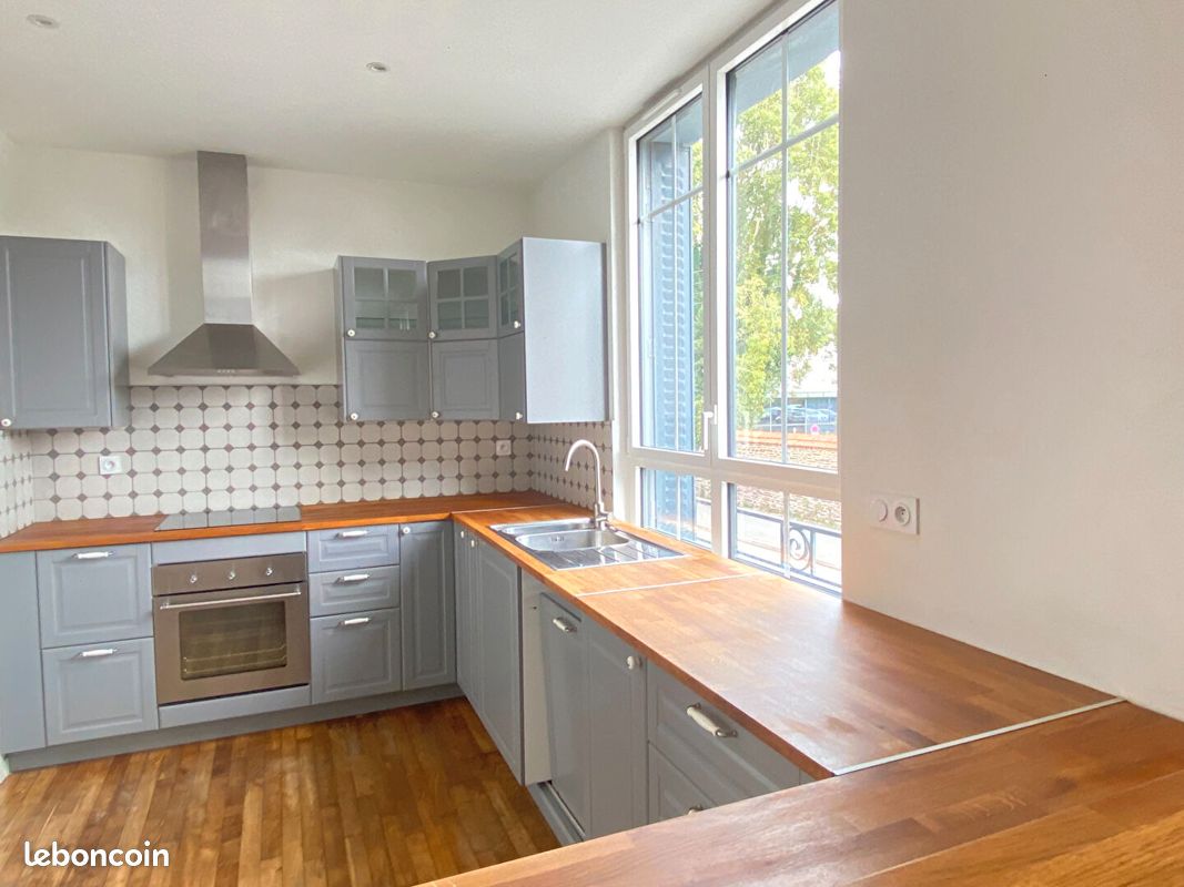 Maison 6 pièces 112 m² · à Rennes · 112 m² · 1 910 €