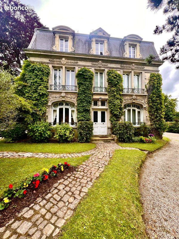Maison 11 pièces 232 m² · à Coutances · 232 m² · 485 000 €