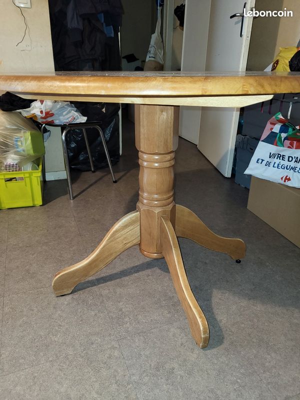 Table ronde+2chaise (image 2)