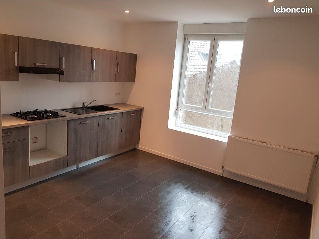 Maison 5 pièces 95 m² · à Joeuf · 95 m² · 880 €