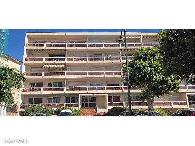 Appartement 4 pièces 118 m² · à Montrond-les-Bains · 118 m² · 750 €/mois
