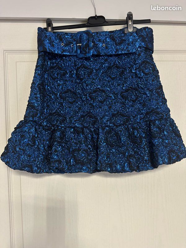 Tenue de fêtes (image 1)