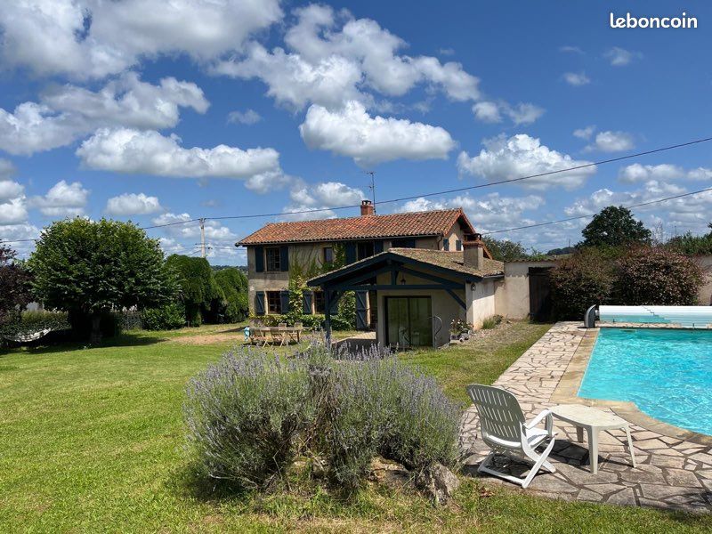 Location Villa avec piscine au sud de la Bourgogne (image 1)