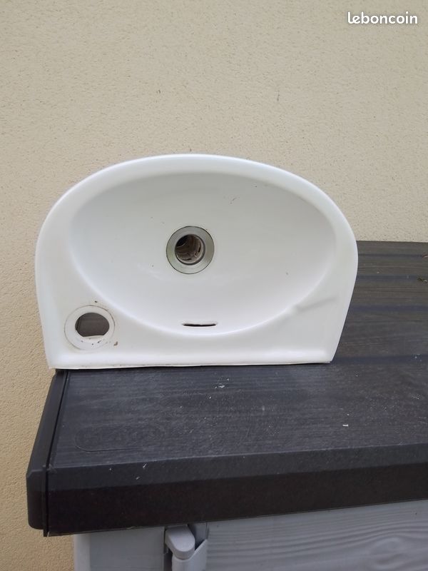 Lavabo d'angle (image 1)