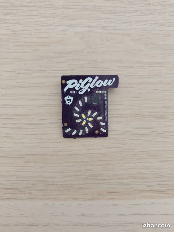 Raspberry Pi 1 Model B+ avec Carte SD 8gb + chargeur + PiGlow (image 9)
