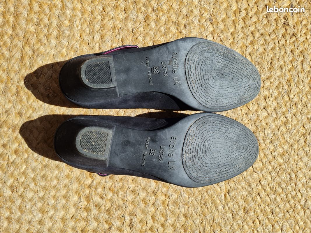 Chaussure en daim noir ARCHE (image 3)