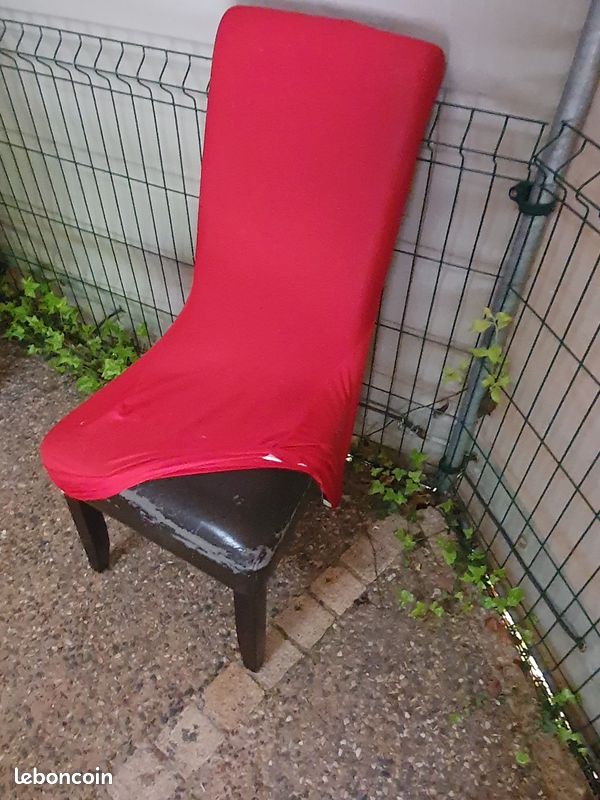 Lot de trois chaises avec housses (image 2)