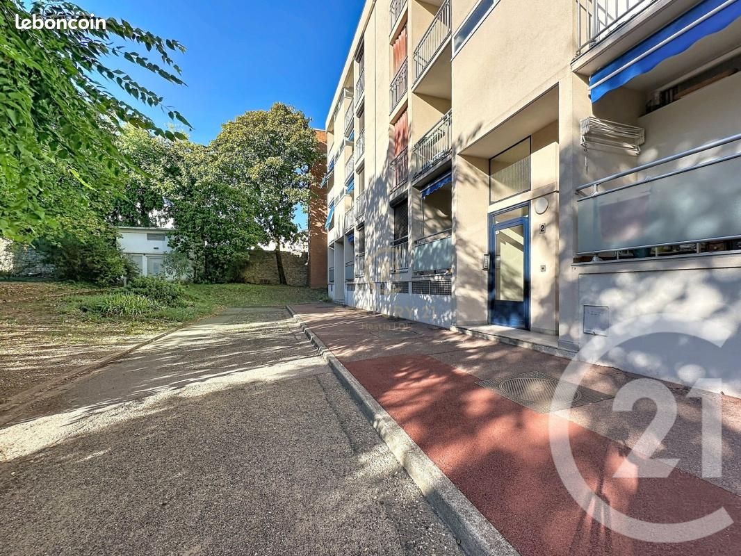 Appartement 3 pièces 61 m² · à Saint-Genis-Laval · 61 m² · 238 000 €