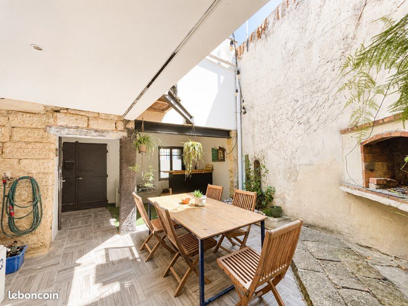 Maison 4 pièces 94 m² · à Aimargues · 94 m² · 230 000 €